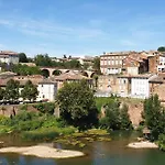 Konukevi Bauhaus Saint-pierre 4*
