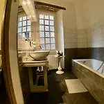 Bauhaus Saint-pierre 4*