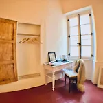 Bauhaus Saint-pierre 4*