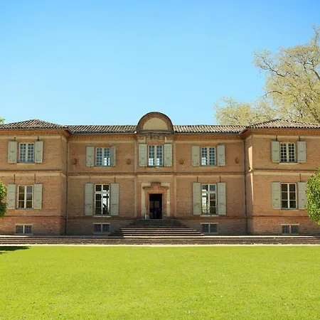 Bauhaus Saint-pierre 4*